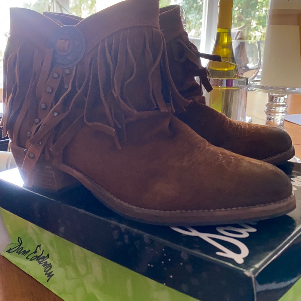 Ankle booties
